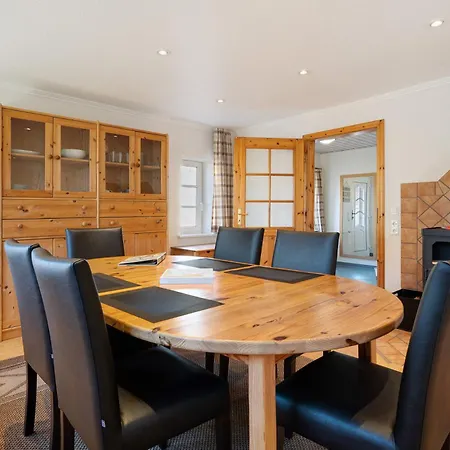 Holiday home Haus Seestern Dagebuell